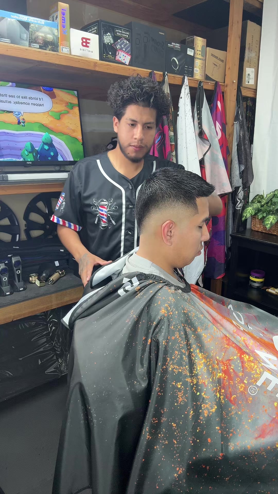 @Isa&iacute; barber