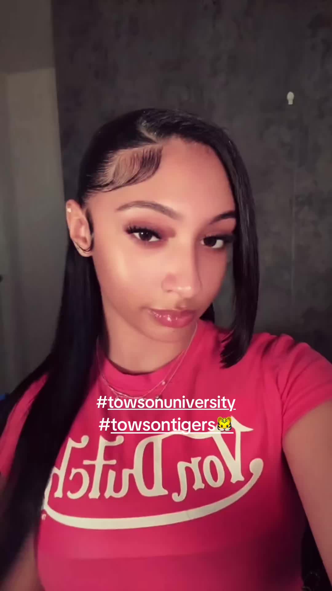 @🫰🏼