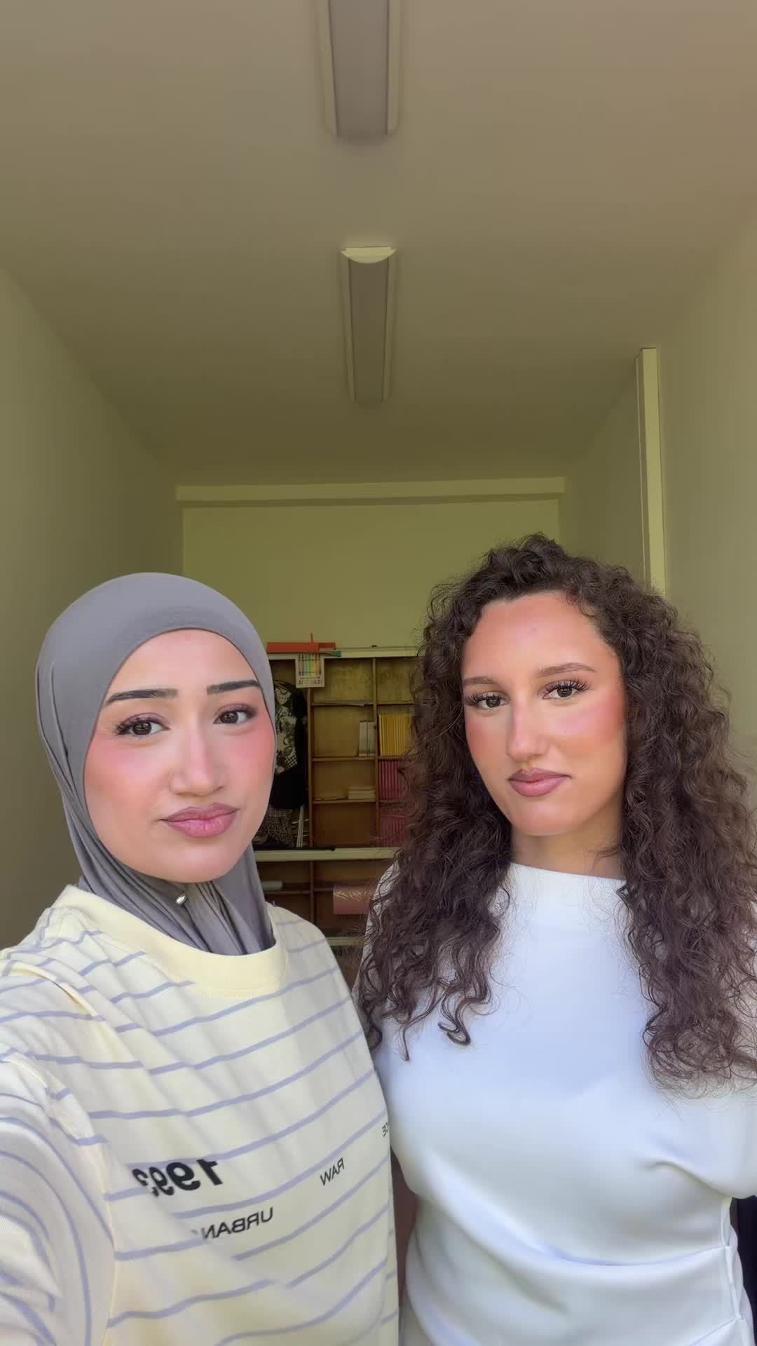 @azra ྀིྀི