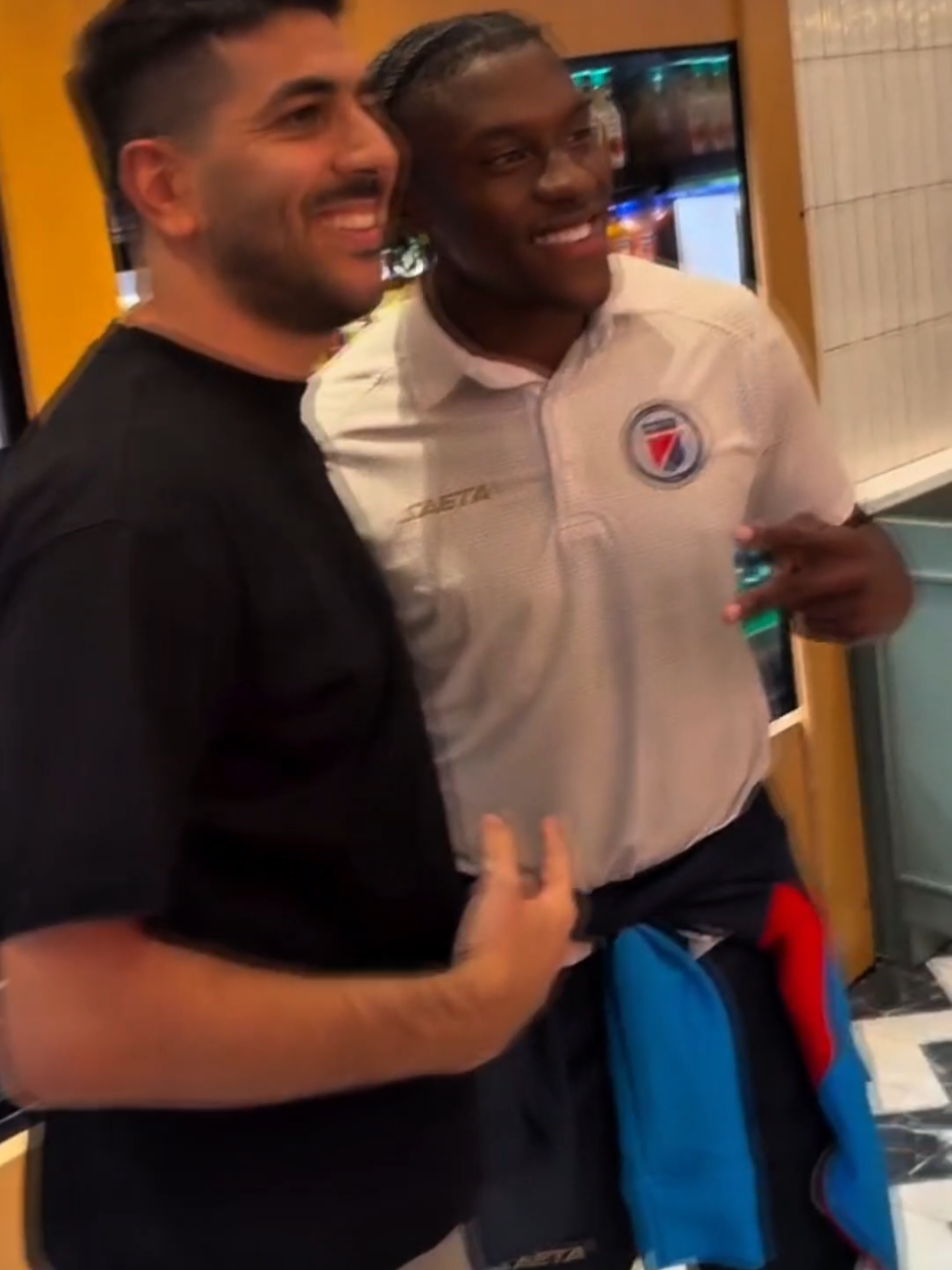 @𝐊𝐎𝐙𝐄 𝐋𝐀𝐑𝐈 𝐏𝐑𝐎𝐌𝐎
