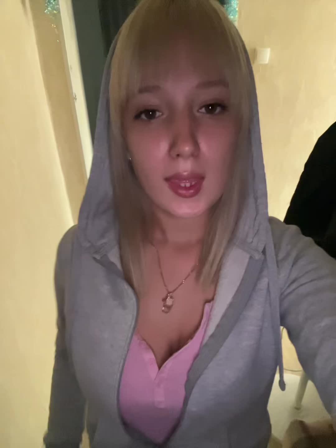 @blondy