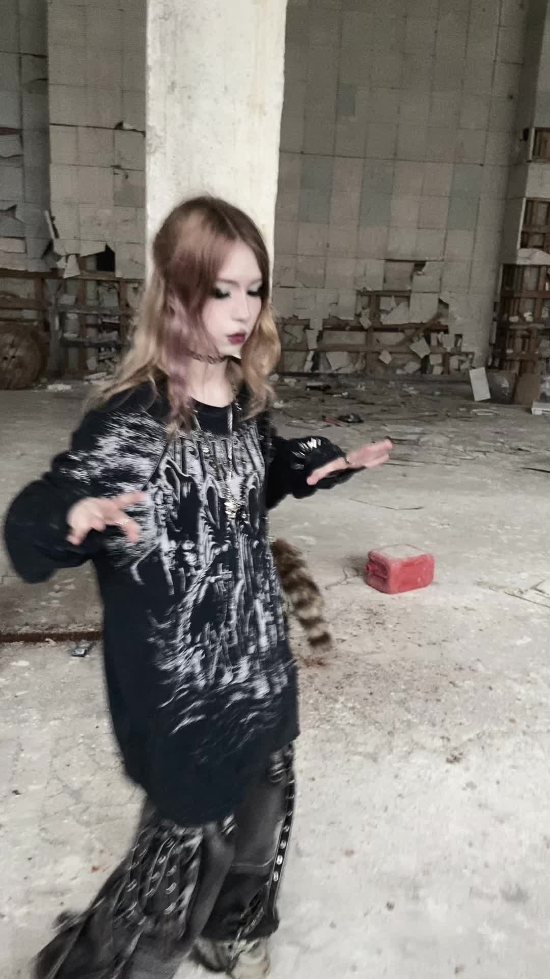 @s3Nyw3bS3x