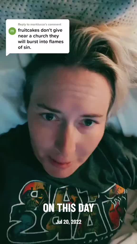 @Jenn🏴