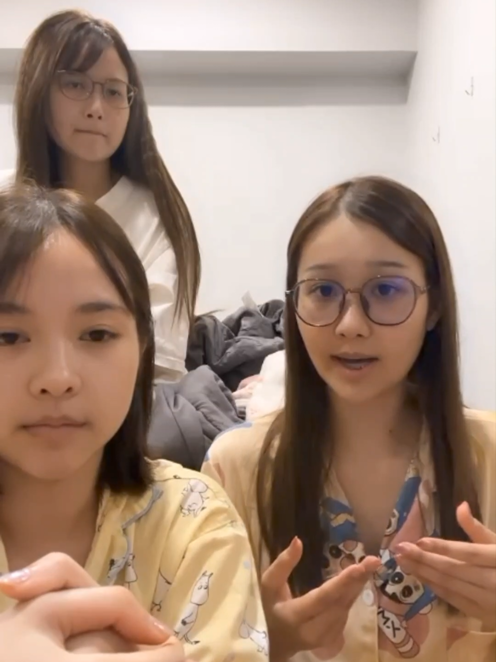 @T