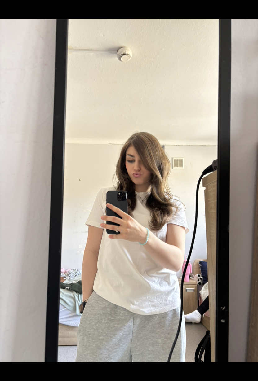 @Juliett🫠