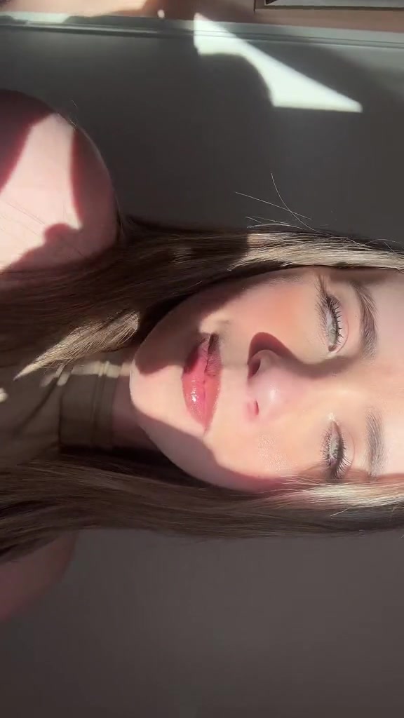 @𝓛𝓸𝓾-𝓐𝓷𝓷𝓮.