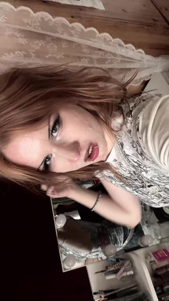 @deeznuttery