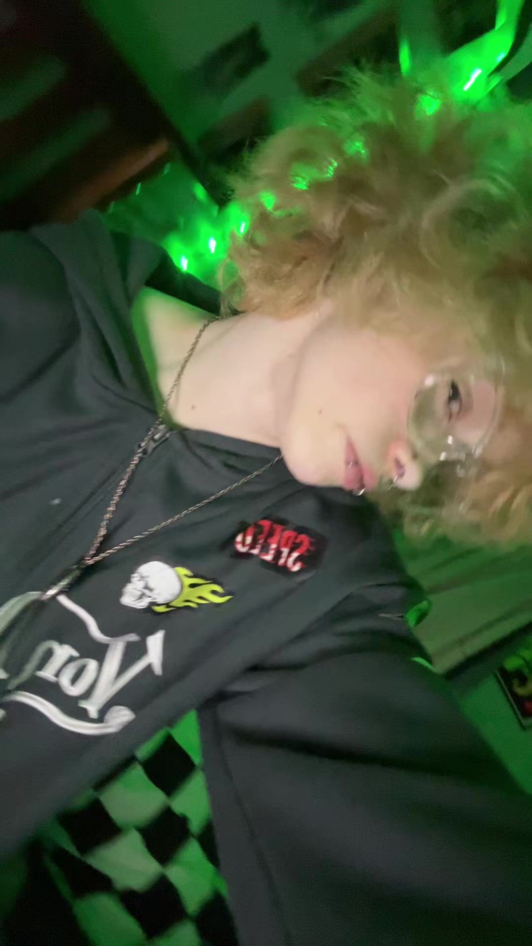 @𖢥 alien ฅ(•˕ •マ⟆