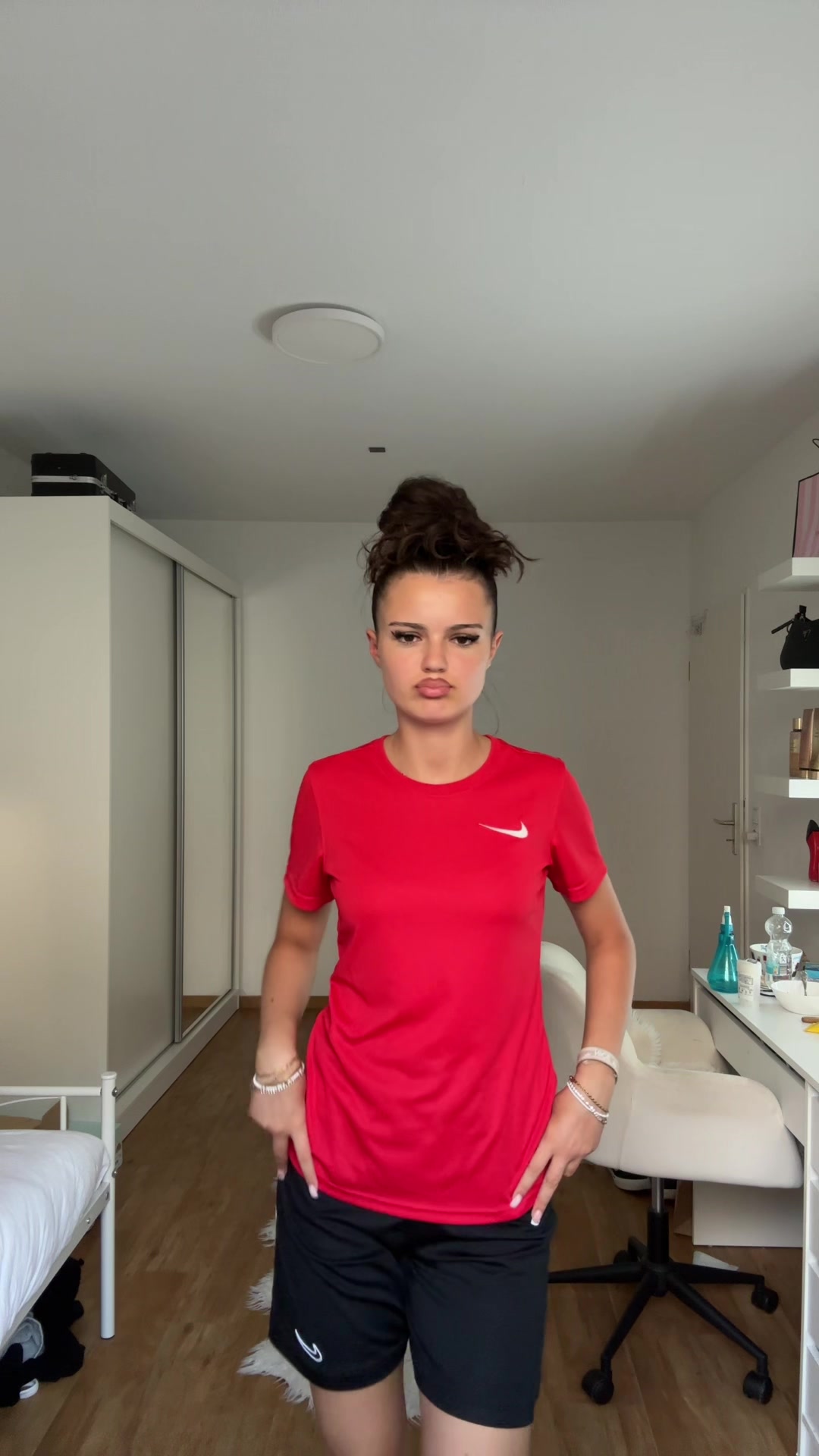 @user438537890