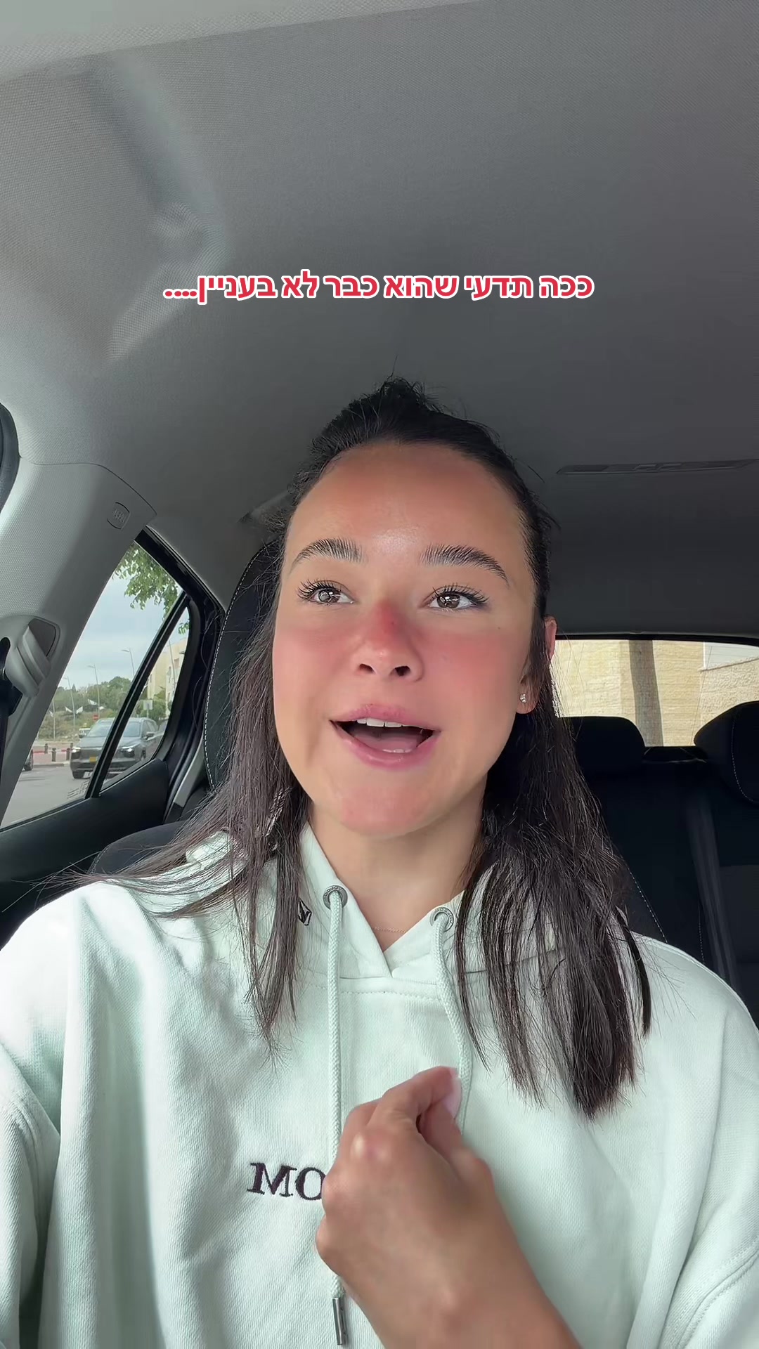 @nicoleomari