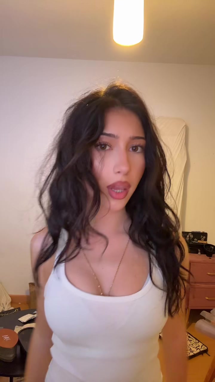 @Izabela🇦🇱