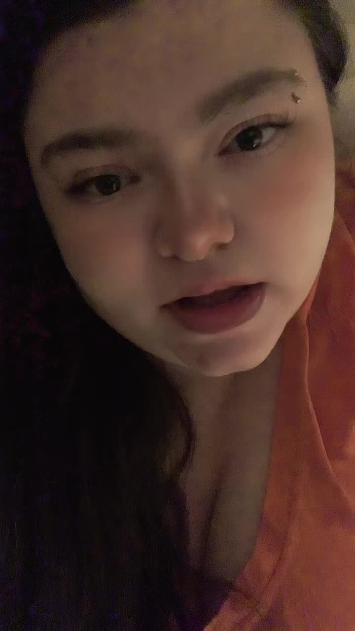 @FluffiBuniTushie
