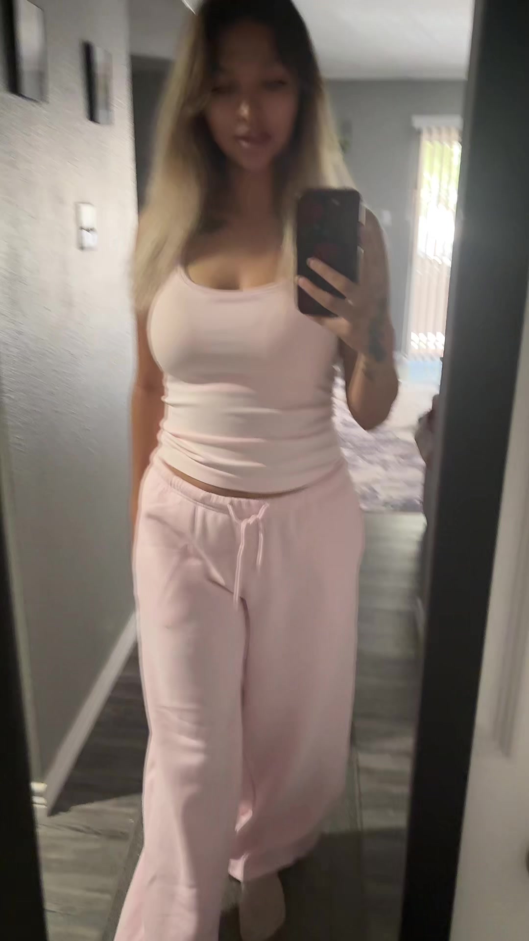 @Mama_Alexis/SAHM