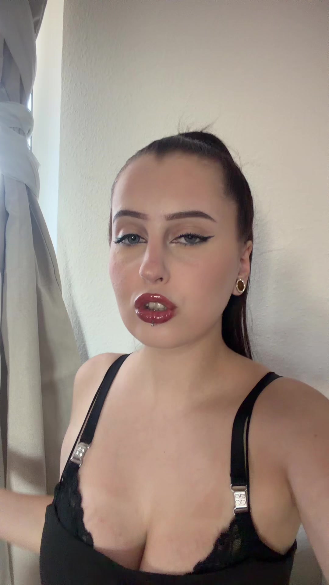 @𝐋 𝐄 𝐀 𝐍 𝐍 🦇