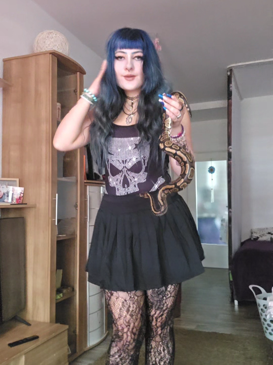 @𝑘𝑢𝑟𝑜𝑚𝑖🧚♀️🔮