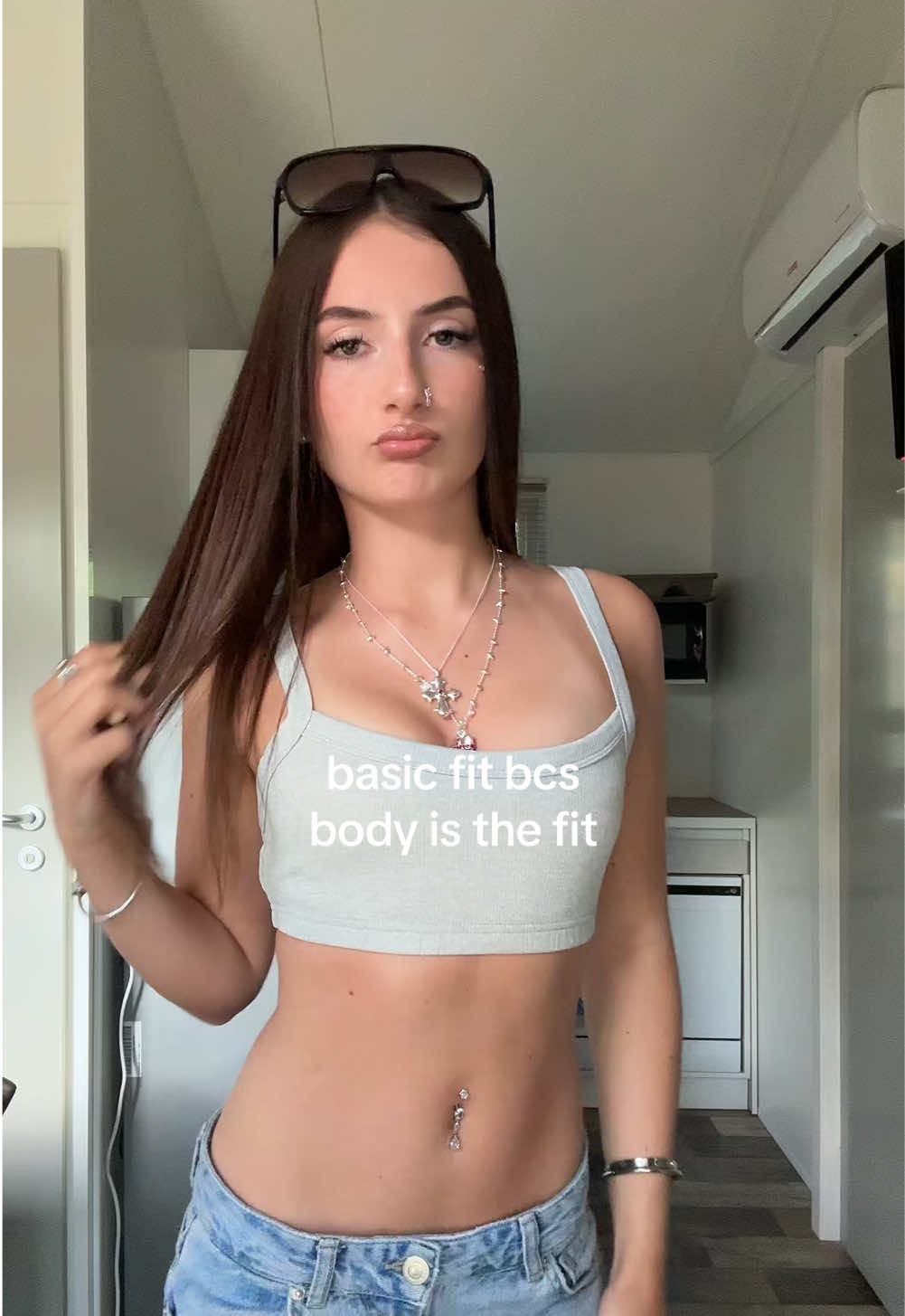 @anaismly_