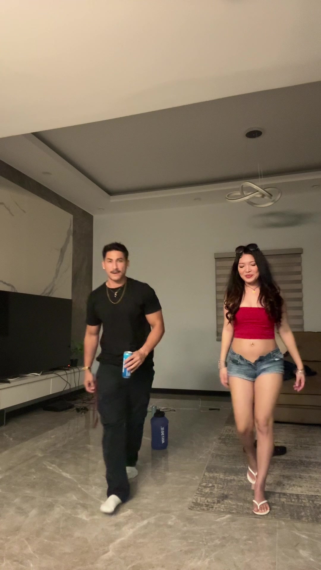 @🇬🇺