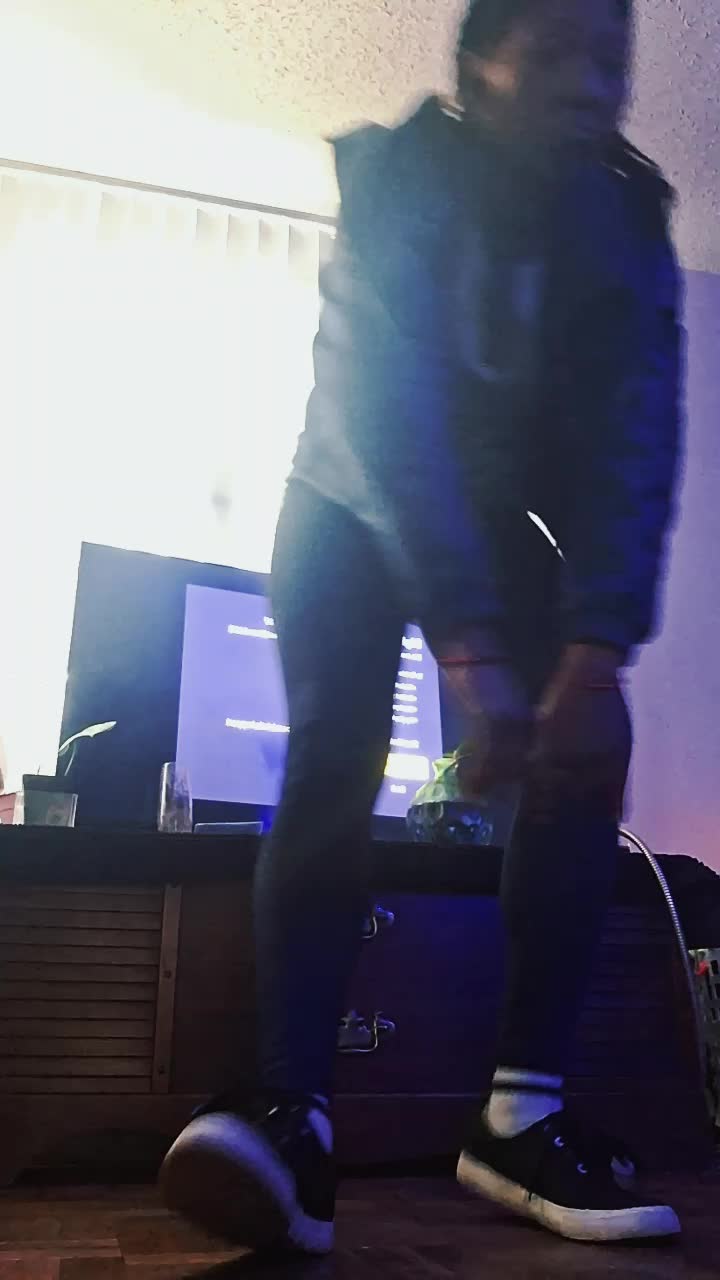 @Qu33nLyNae36_0