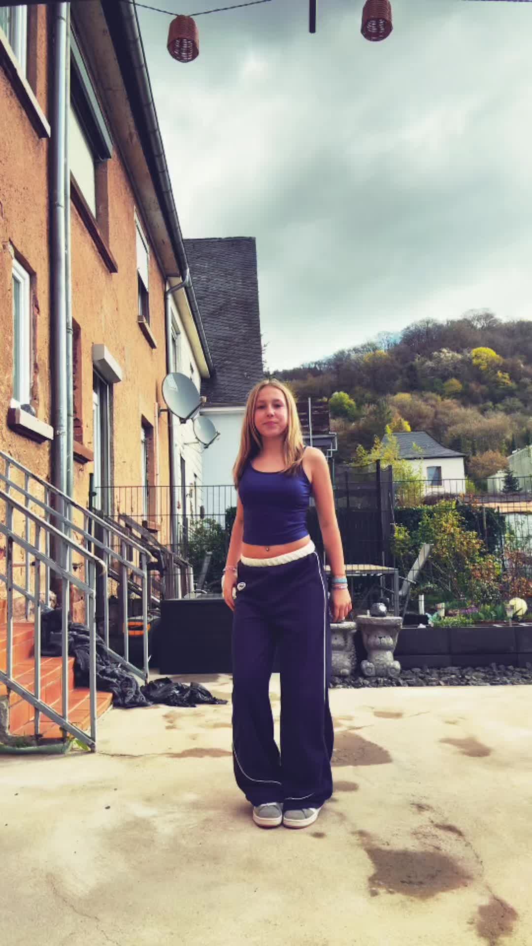 @vali_dance.acc