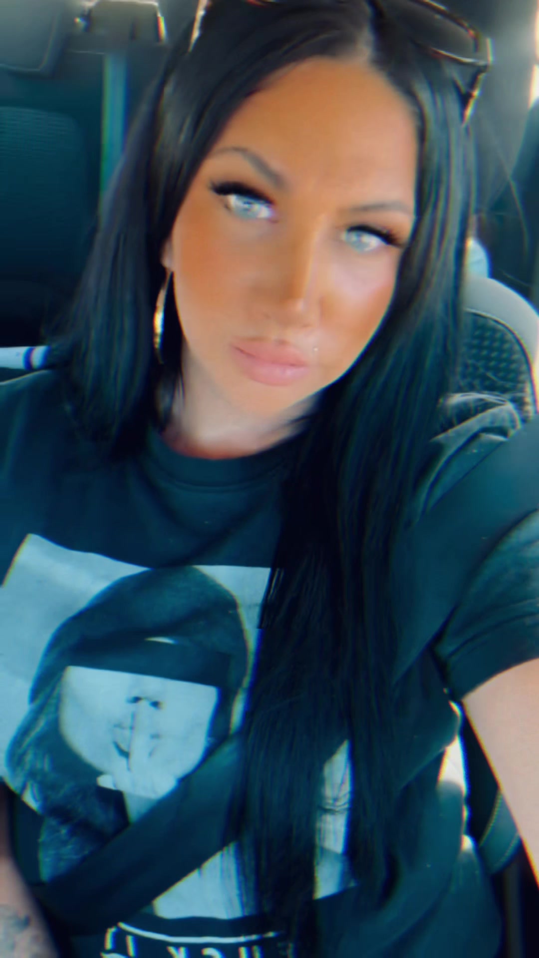 @Poison &hearts;️🖤