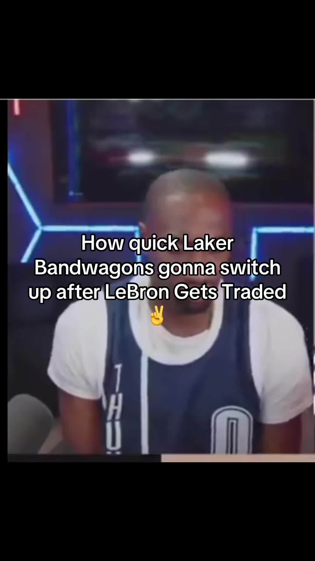 @🦅