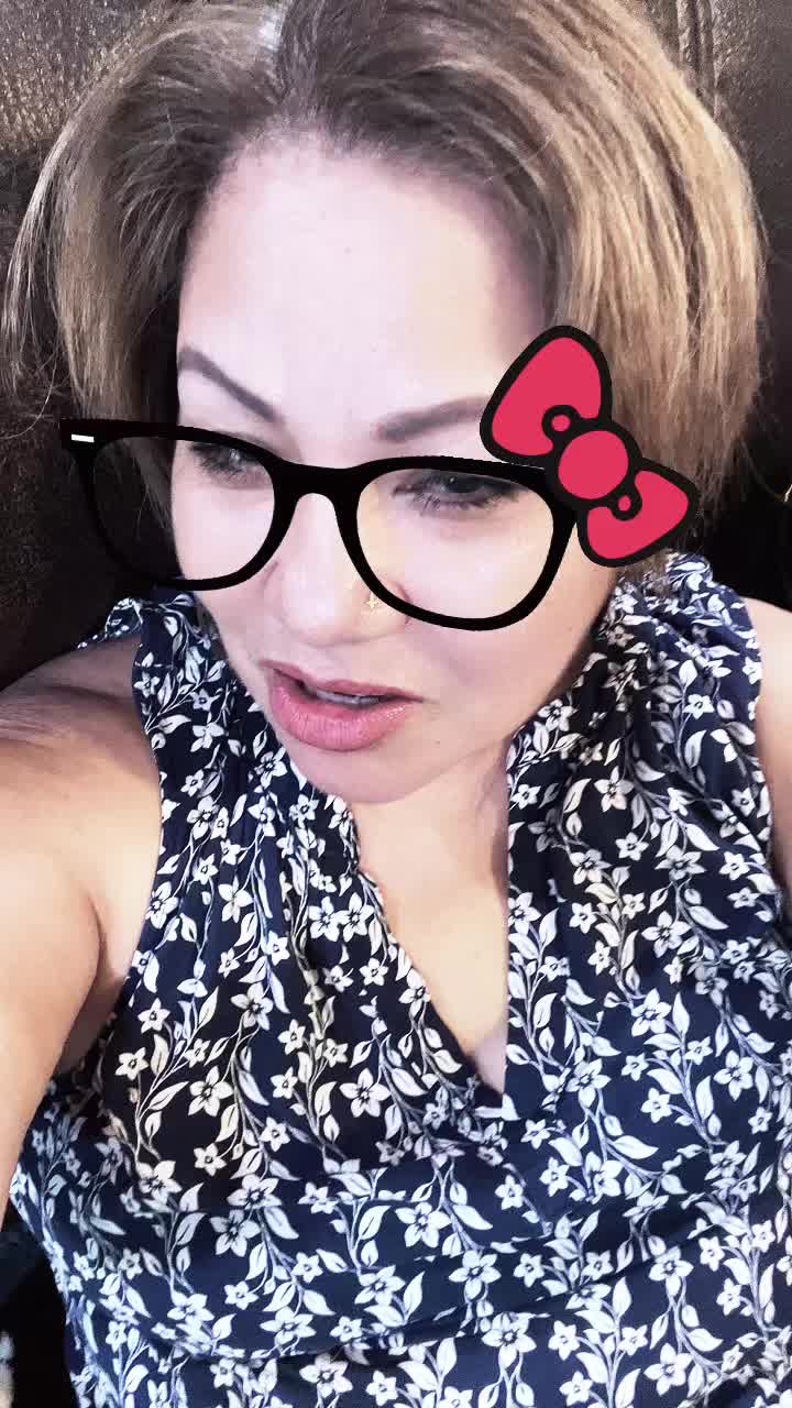 @Karoline
