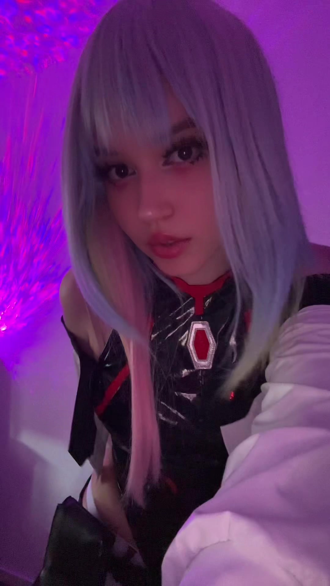 @twitch.tv/ang3lmeow