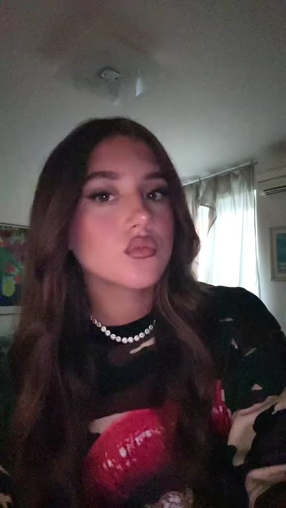 @𝐄𝐌𝐌𝐀💫