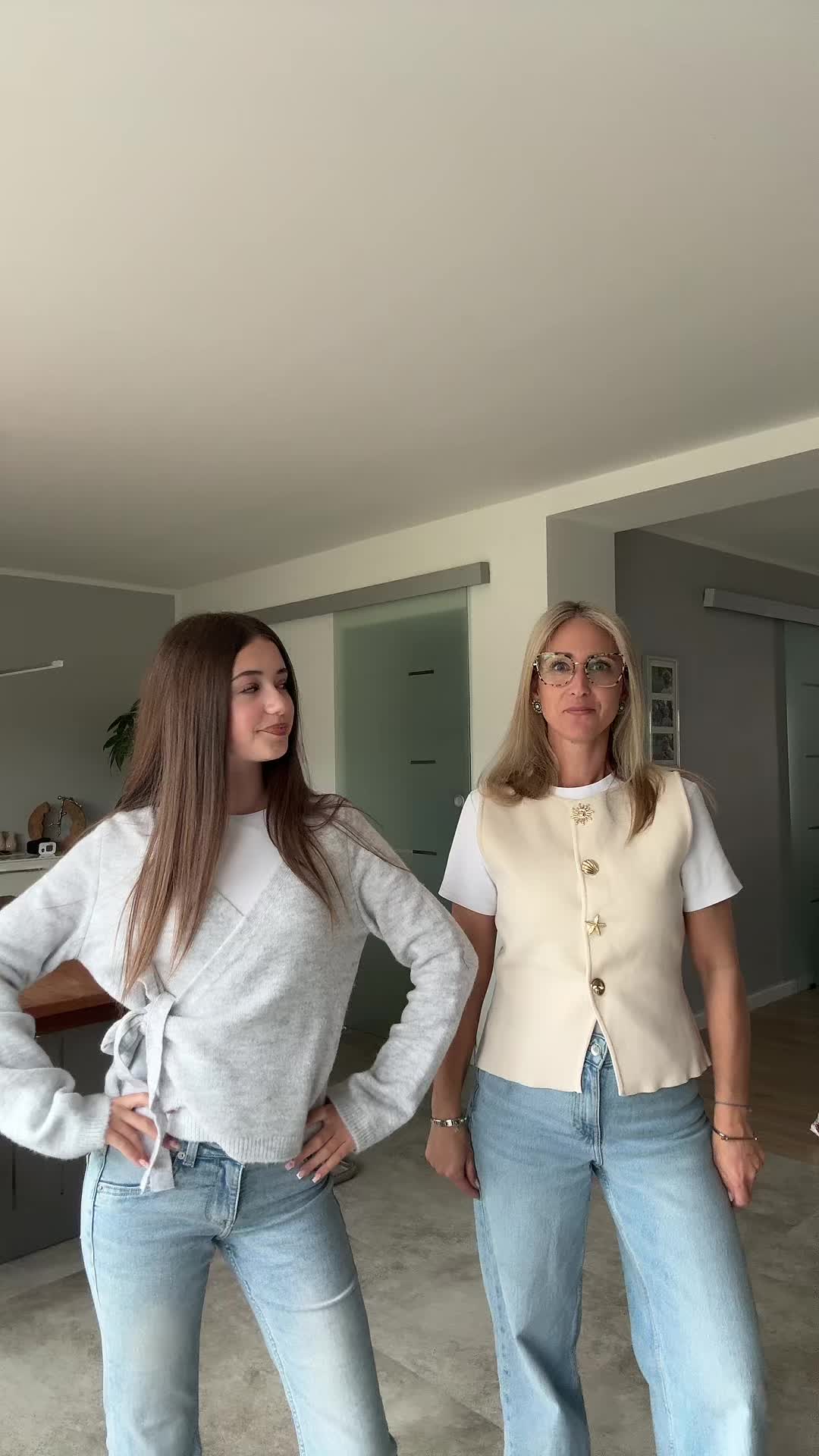 @Sarah_Mona