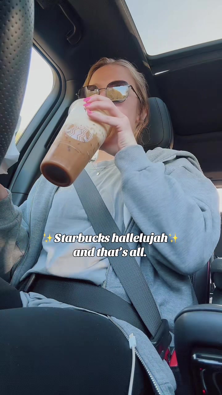 @annaamaee_