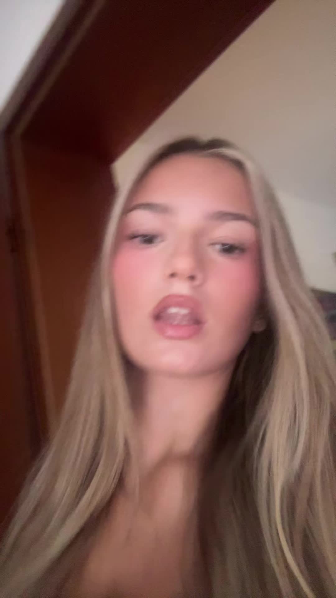 @Ema🇦🇱