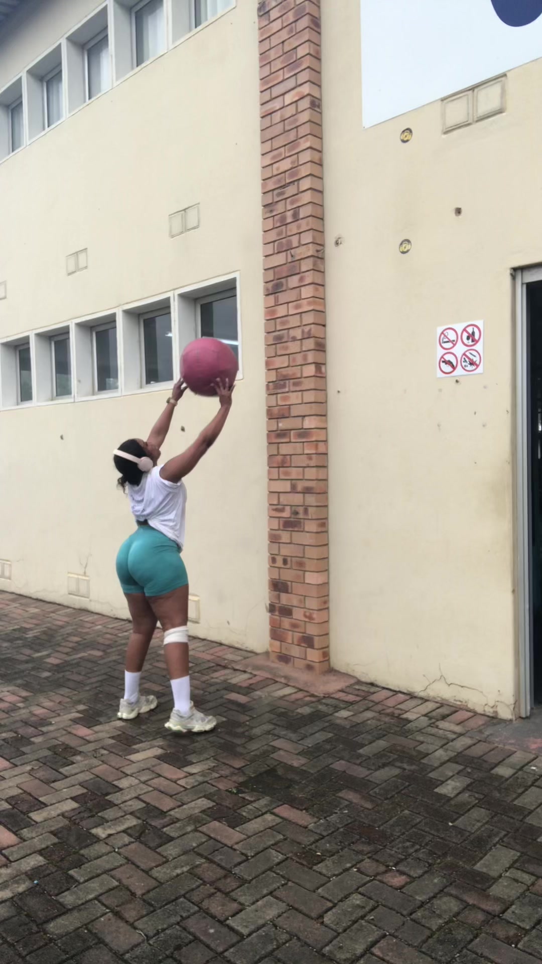 @Aminatryingtobefit