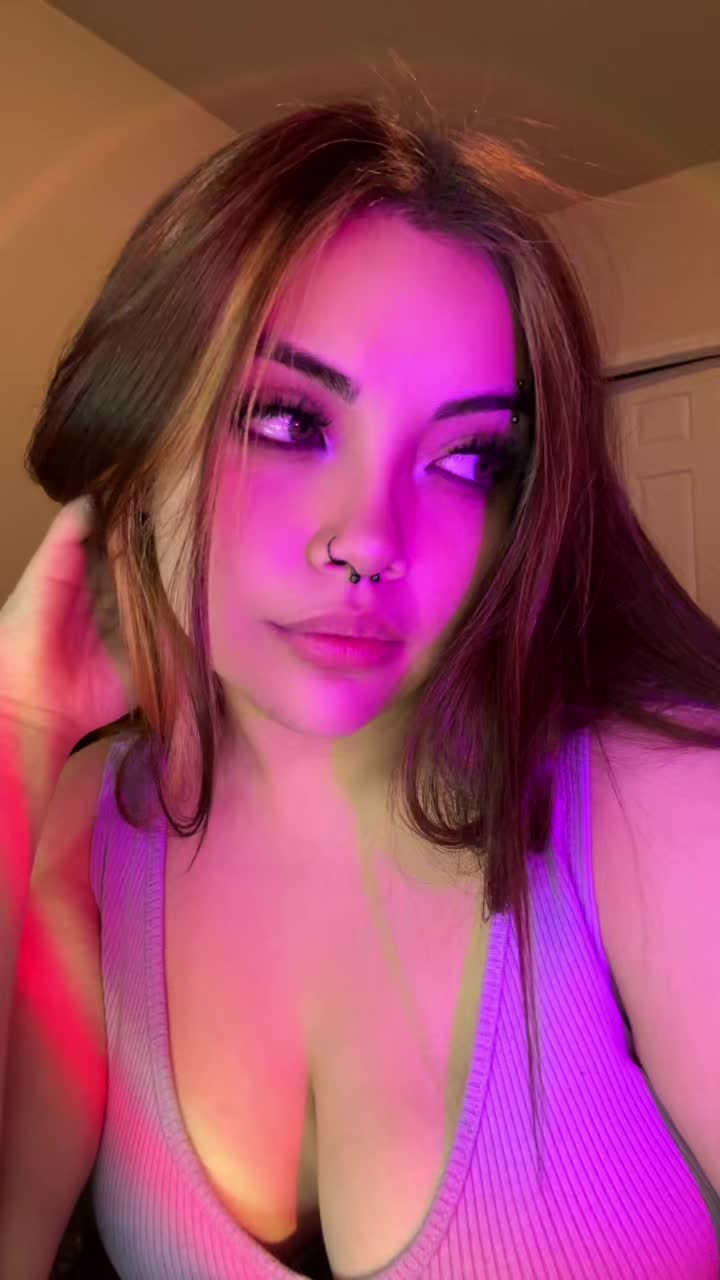@naomi
