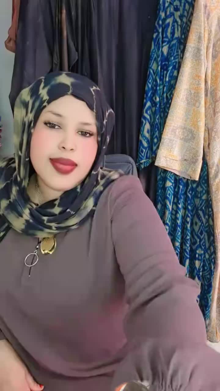 @queen is not easy