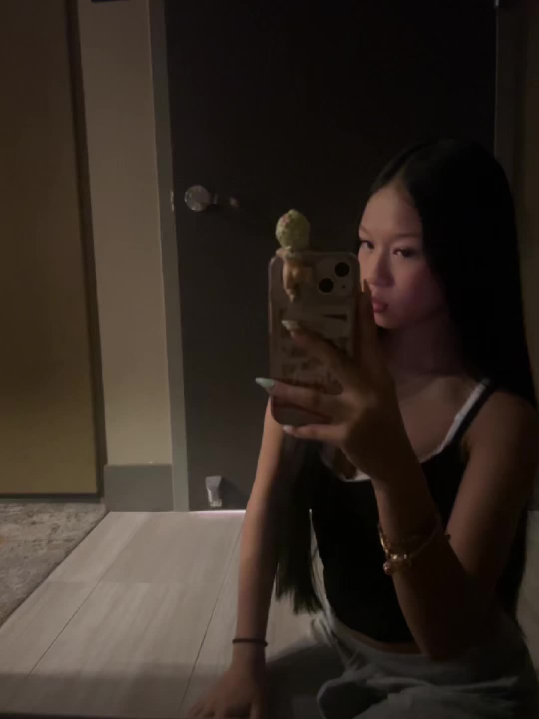@buymestarbucks