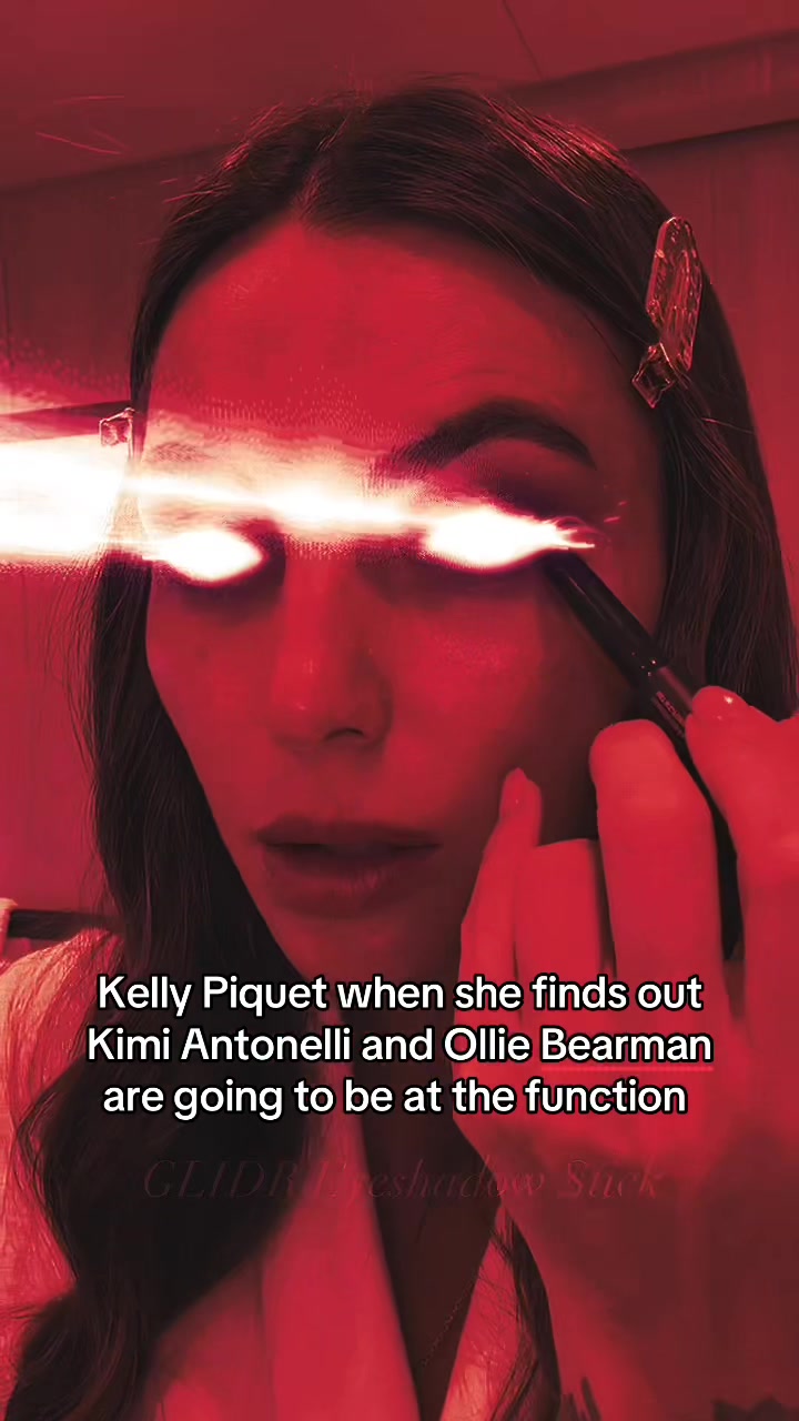 @KELLY PIQASS