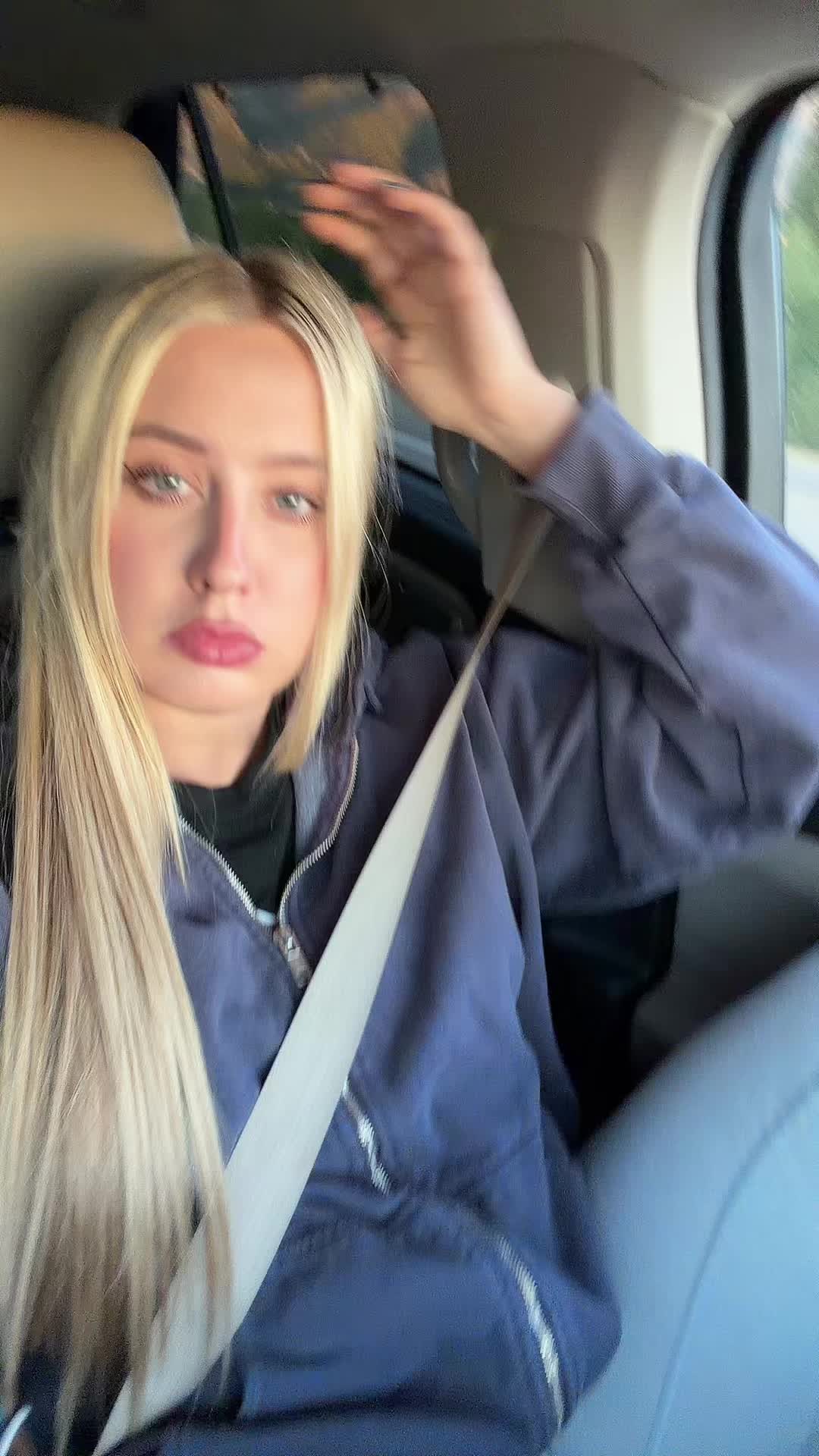 @itsthespacecowgirl