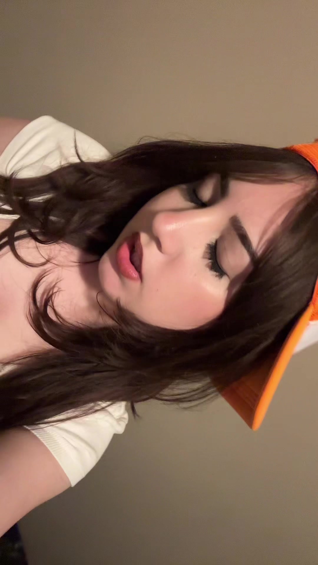 @👅
