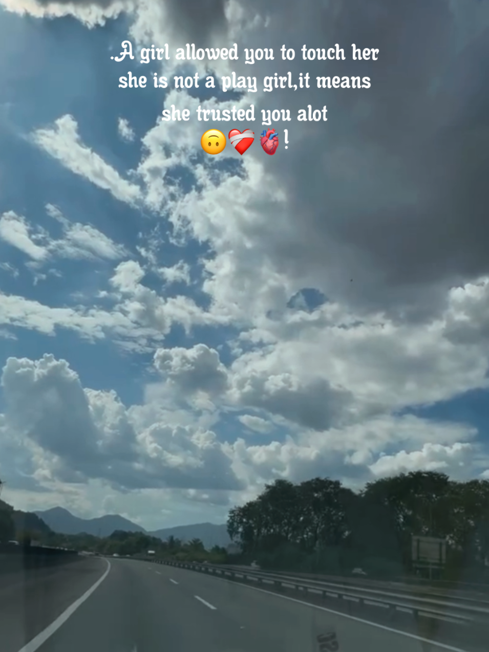 @officially_tharis🤍🪬