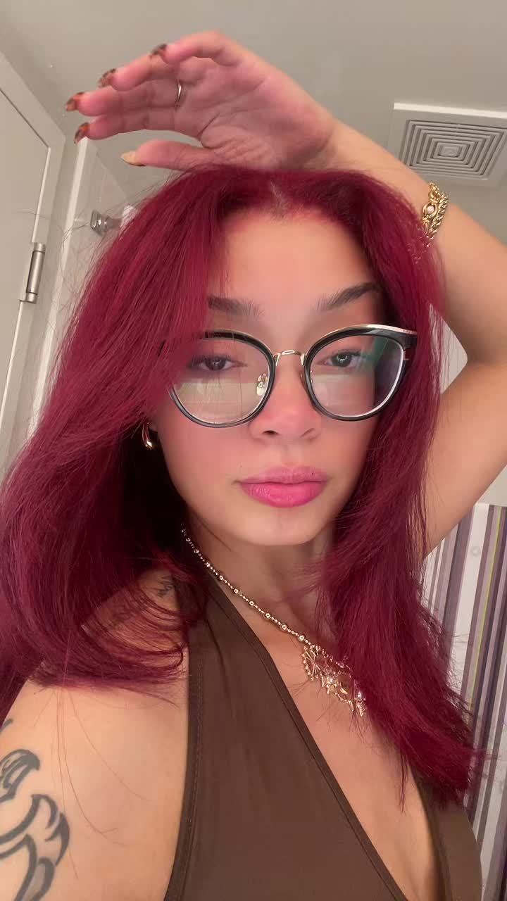 @theeesarahmarie