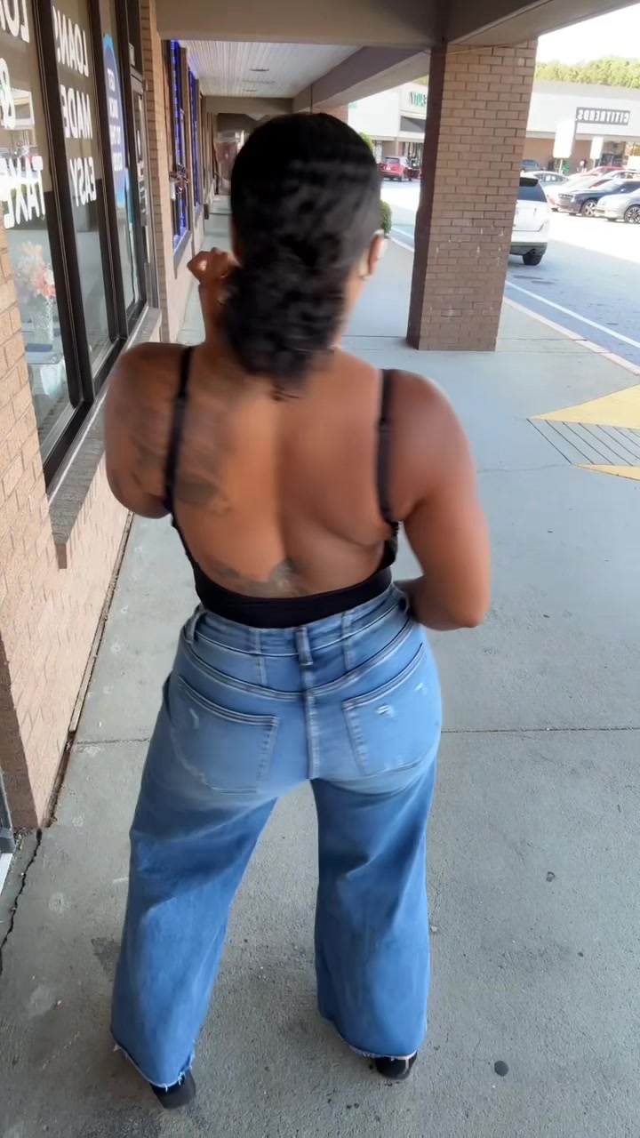 @Lynnluxury | Tall & Curvy