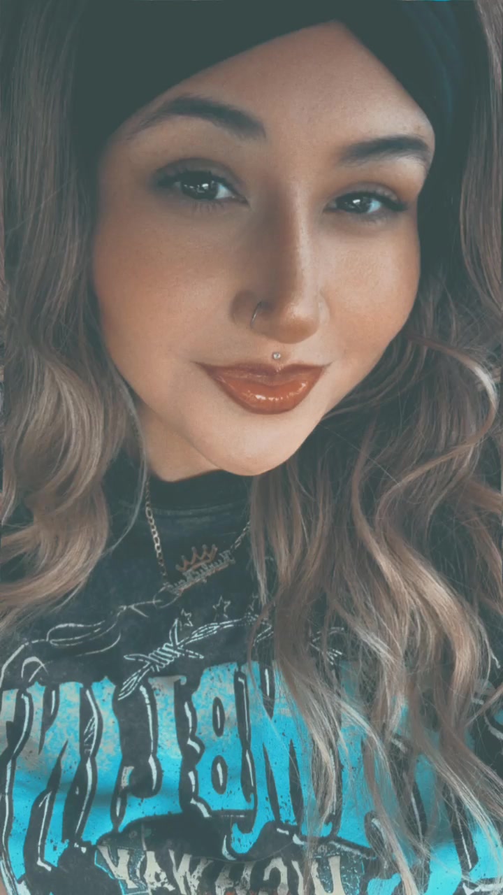 @🦋𝓚𝓾𝓻𝓵𝔂𝓚𝓪𝔂🦋