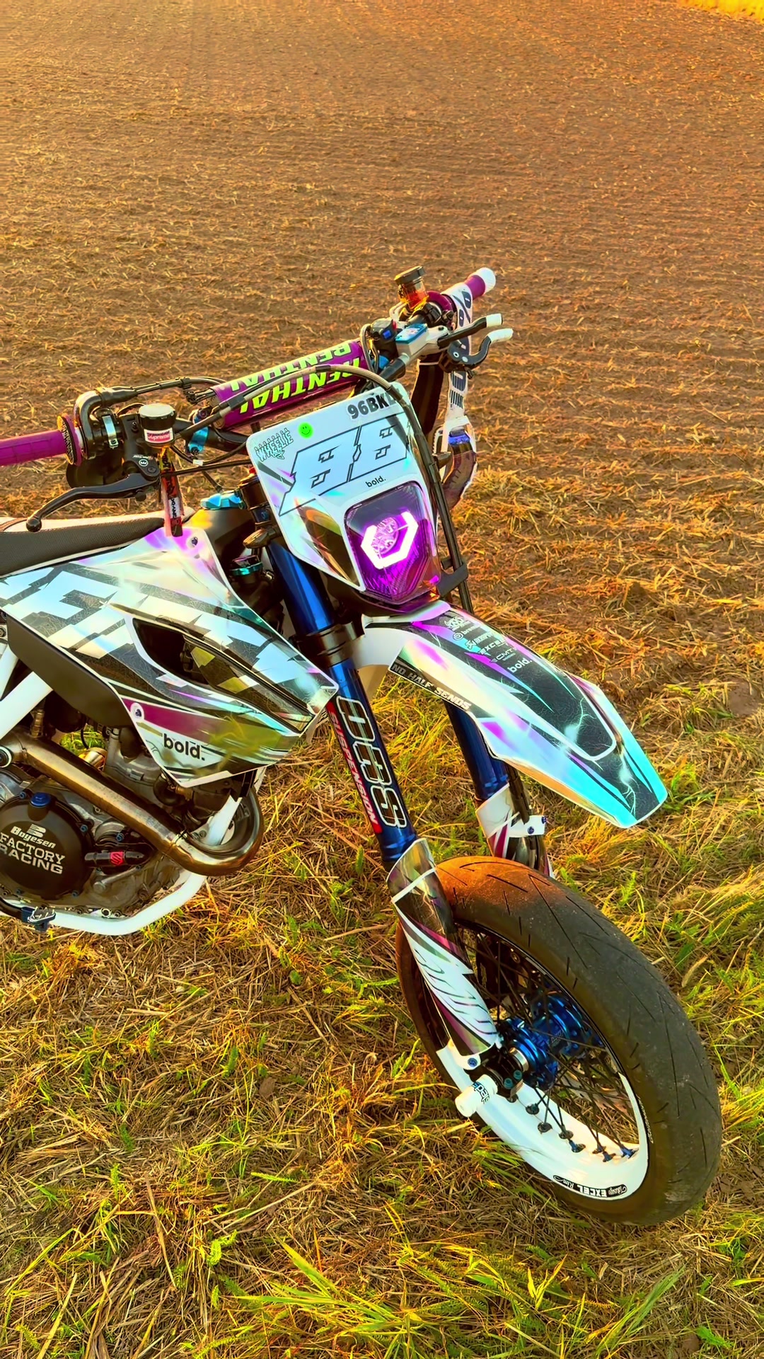 @Joni_moto