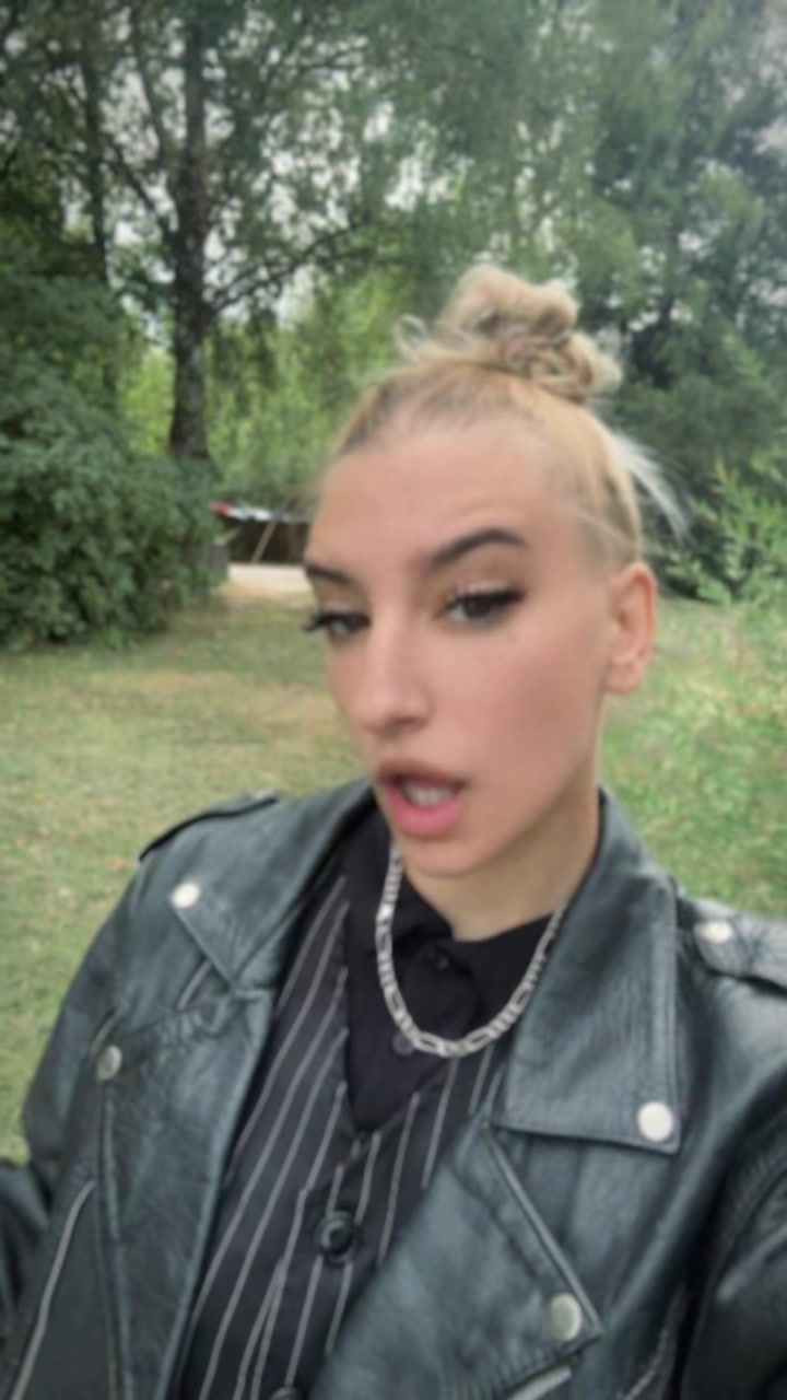 @Élęa.👄🦋