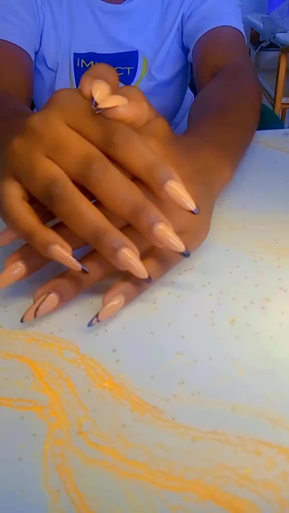@Lucy nails