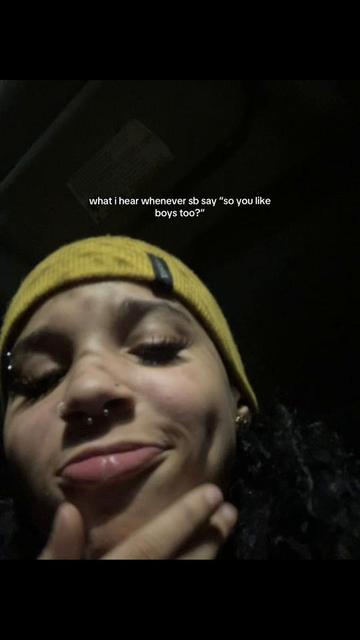 @shelovelayy