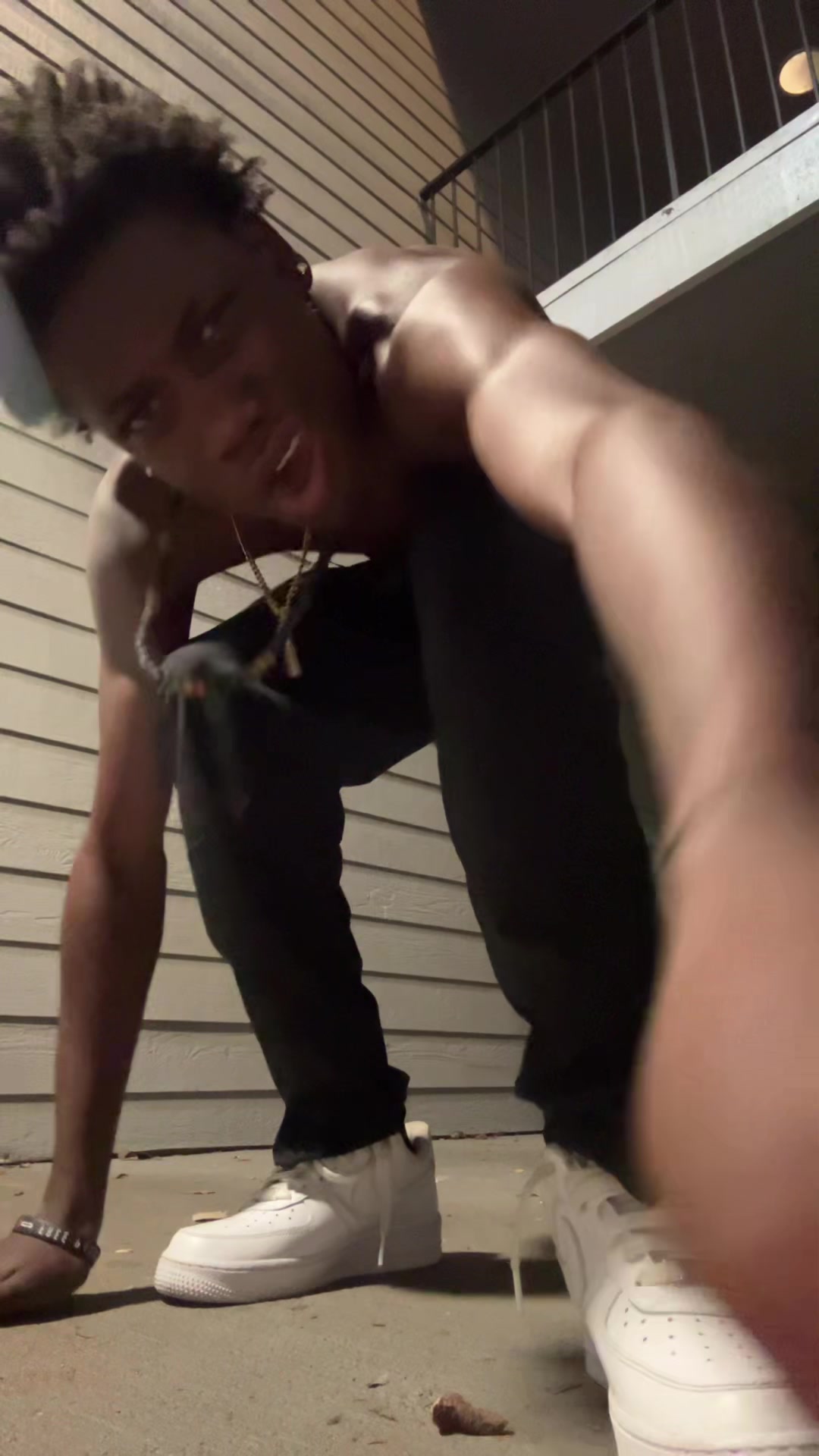 @Mr let me in dat twat