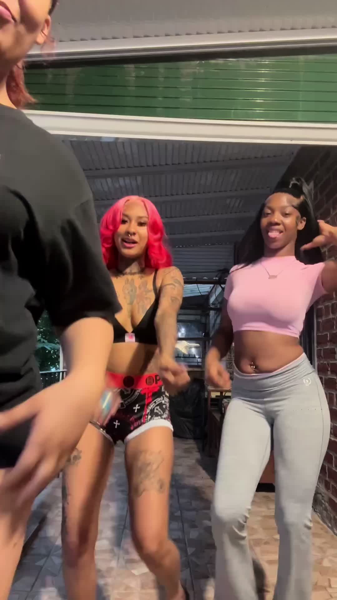 @Akaylaaa