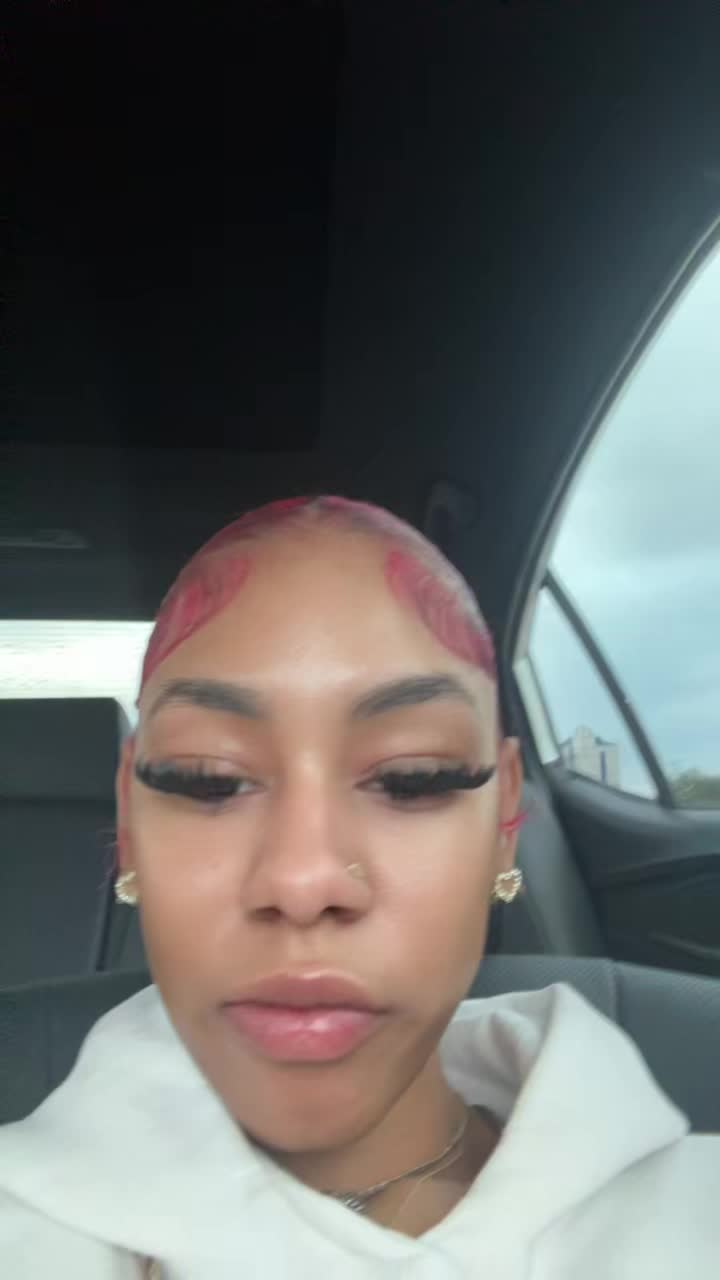 @Yafavoritelightskin._05