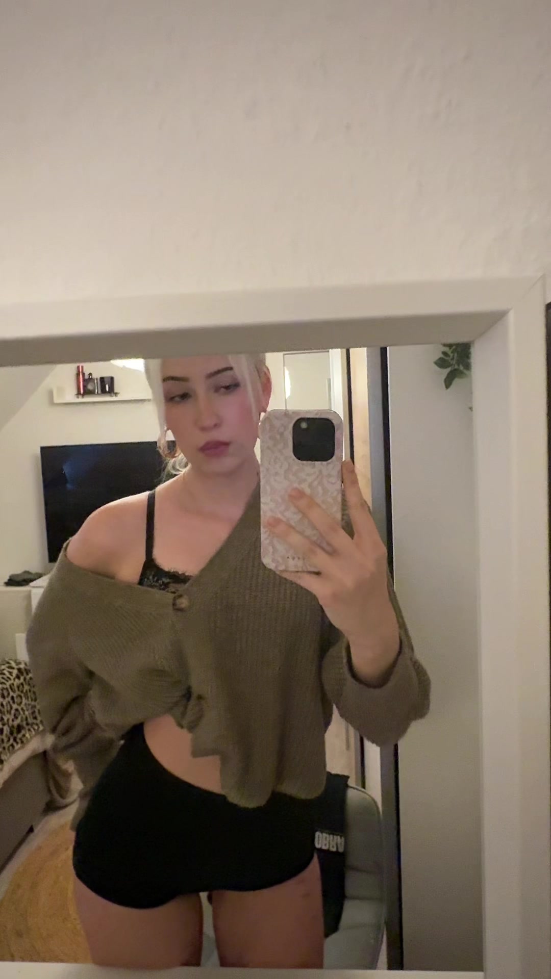 @lena